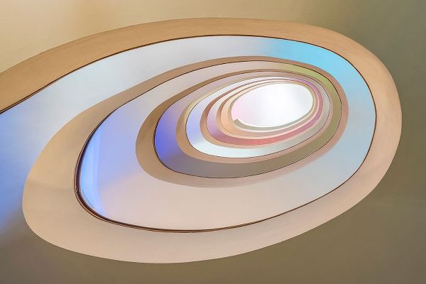 Jaynes Gallery 아티스트의 Europe-Portugal-Porto-Spiral staircase in hotel작품입니다.